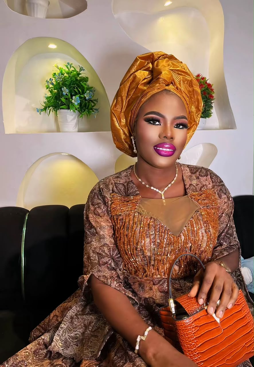 Gold gele with orange bag