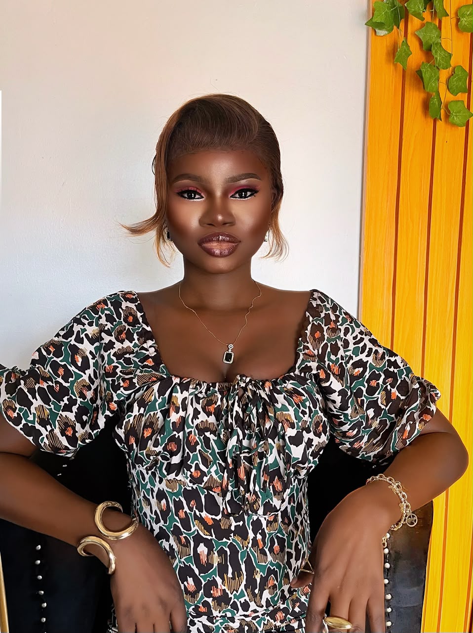 Sculpted glam with a print dress